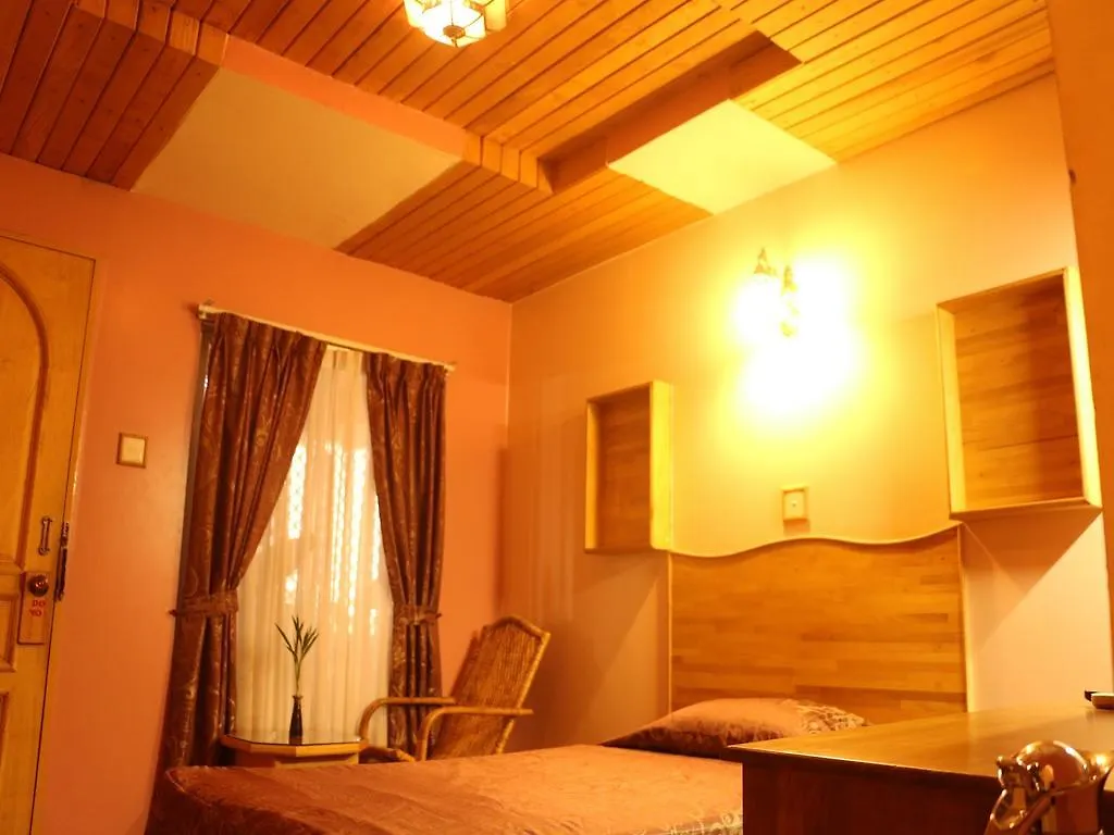 Kaung Lay Inn Yangon