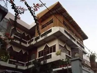 Kaung Lay Inn Yangon 2*,