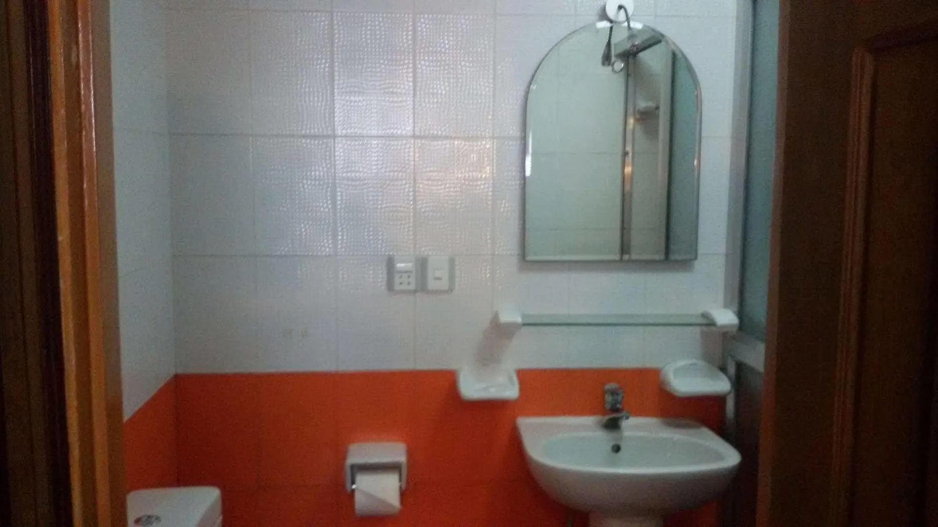 **  Kaung Lay Inn Yangon Birmanie