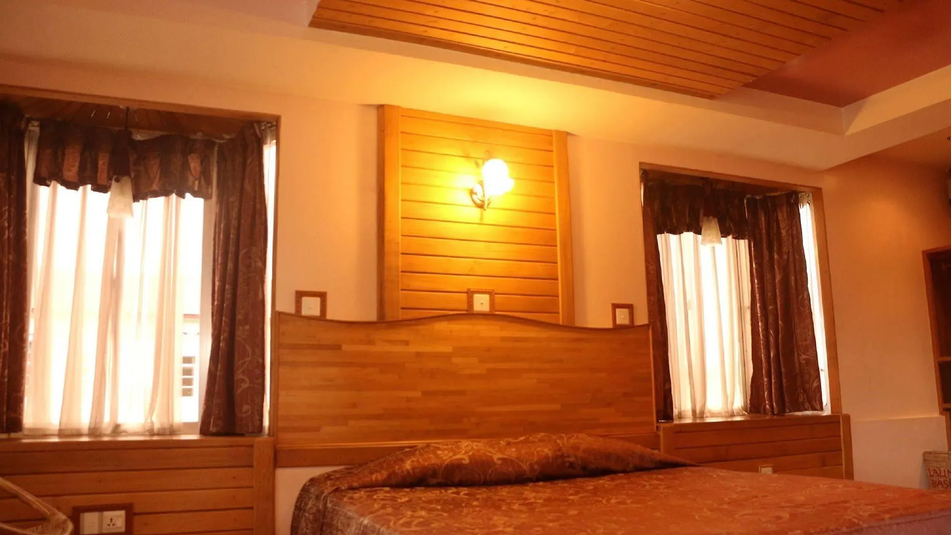 Kaung Lay Inn Yangon